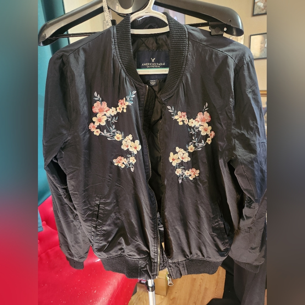 American Eagle Outfitters Black Bomber Jacket with Floral Embroidery Size M - Picture 2 of 7